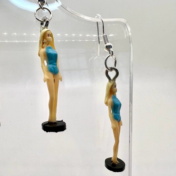Barbie Earrings - Doll Earrings - Retro Toy Earrings - Barbie Accessories - Picture 3 of 11
